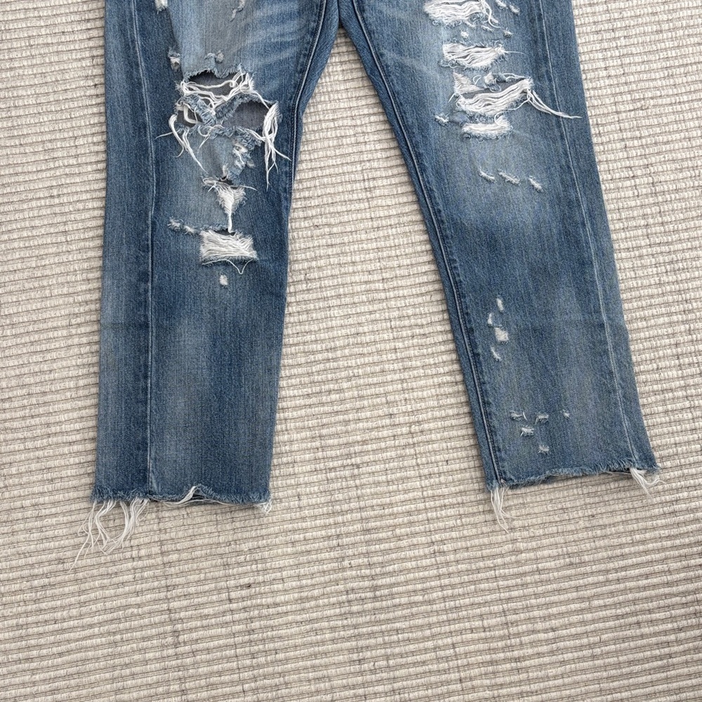 Distressed Blue Jeans - Picture 5 of 7